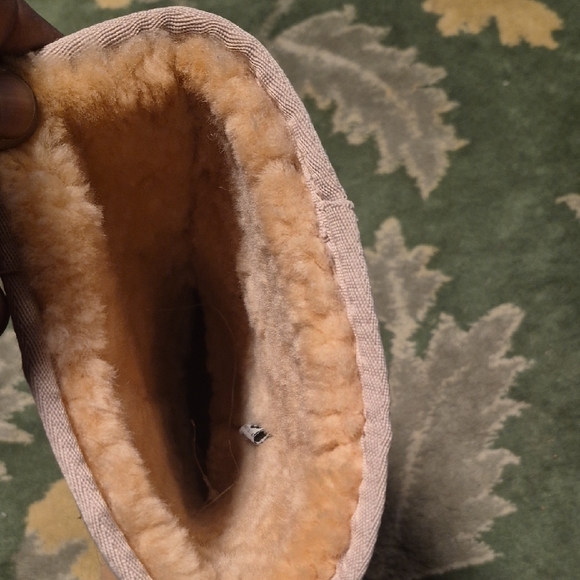 UGG Classic Tan Winter Boots - Picture 6 of 7